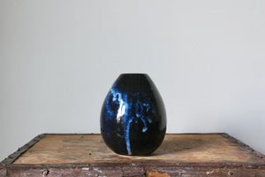 Vase in Indigo: Nine